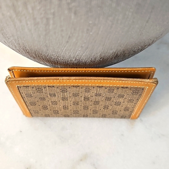 Gucci Monogram Wallet - Picture 10 of 13